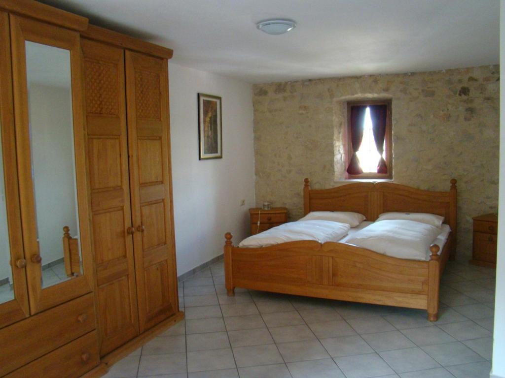 Hotel Burg Katzenstein Katzenstein  Habitación foto