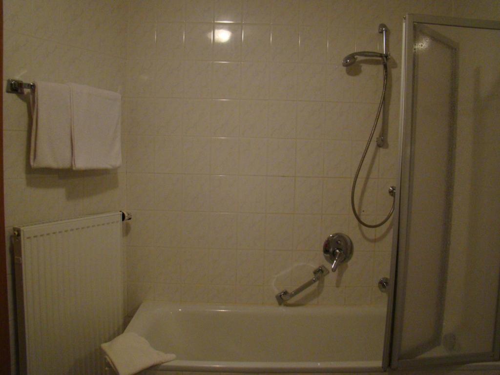 Hotel Burg Katzenstein Katzenstein  Habitación foto